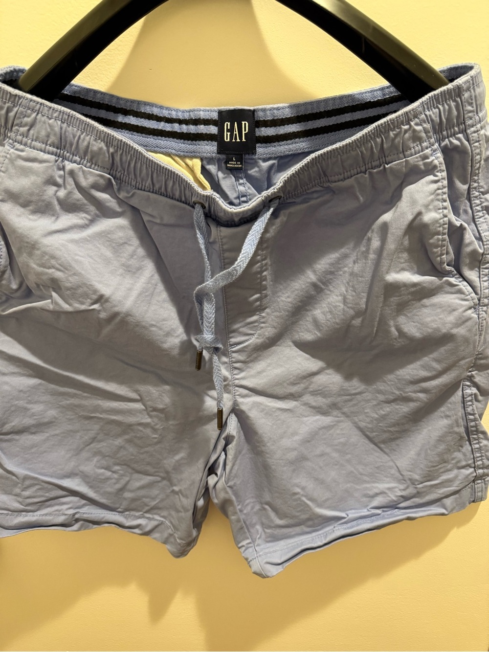 GAP Men's Light Blue Drawstring Athletic Shorts